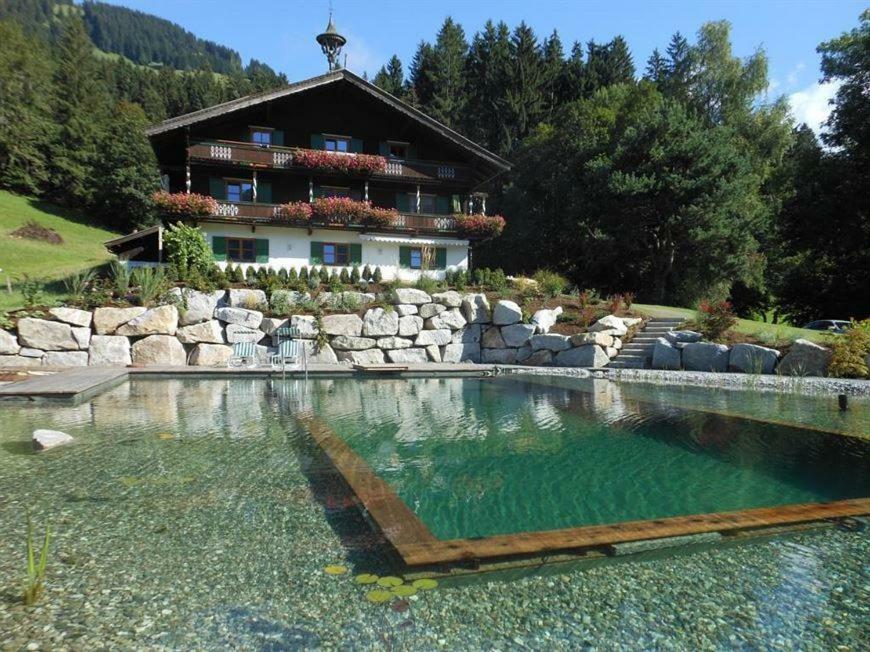 Haus Waldhof Apartment Brixen im Thale Exterior foto